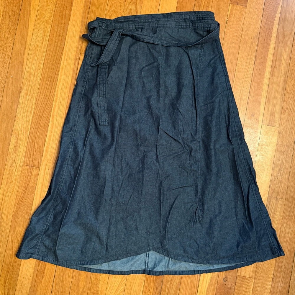 NWOT Gap Denim Wrap Skirt size L